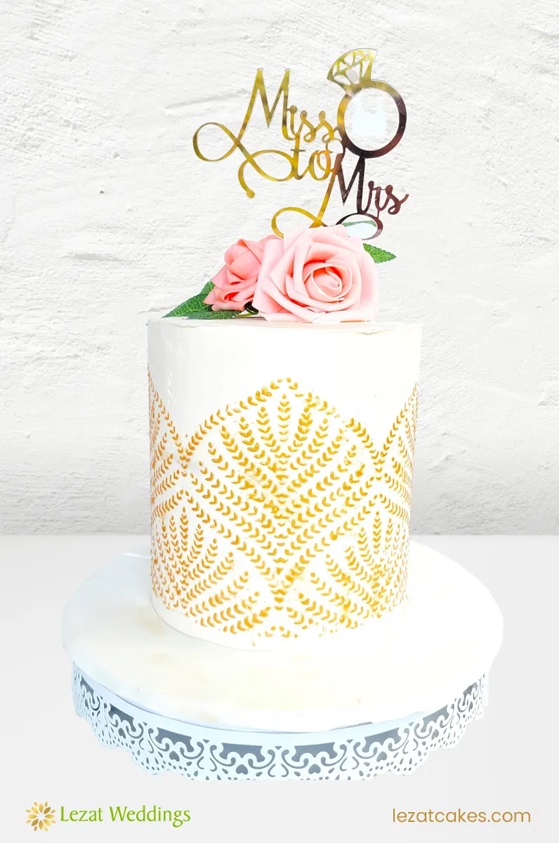 organic wedding cakes and flowers ideas simple elegant from Lezat-Cakes