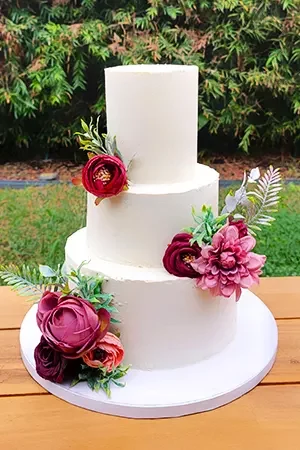 3 tier elegant wedding cakes by Lezat Cakes