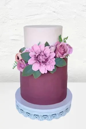 rose pink and burgundy wedding cakes custom by lezat cakes